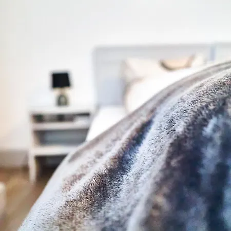 بيت ضيافة Tripple With Bathroom.