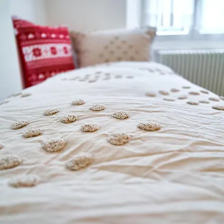 Tripple With Bathroom. בית הארחה